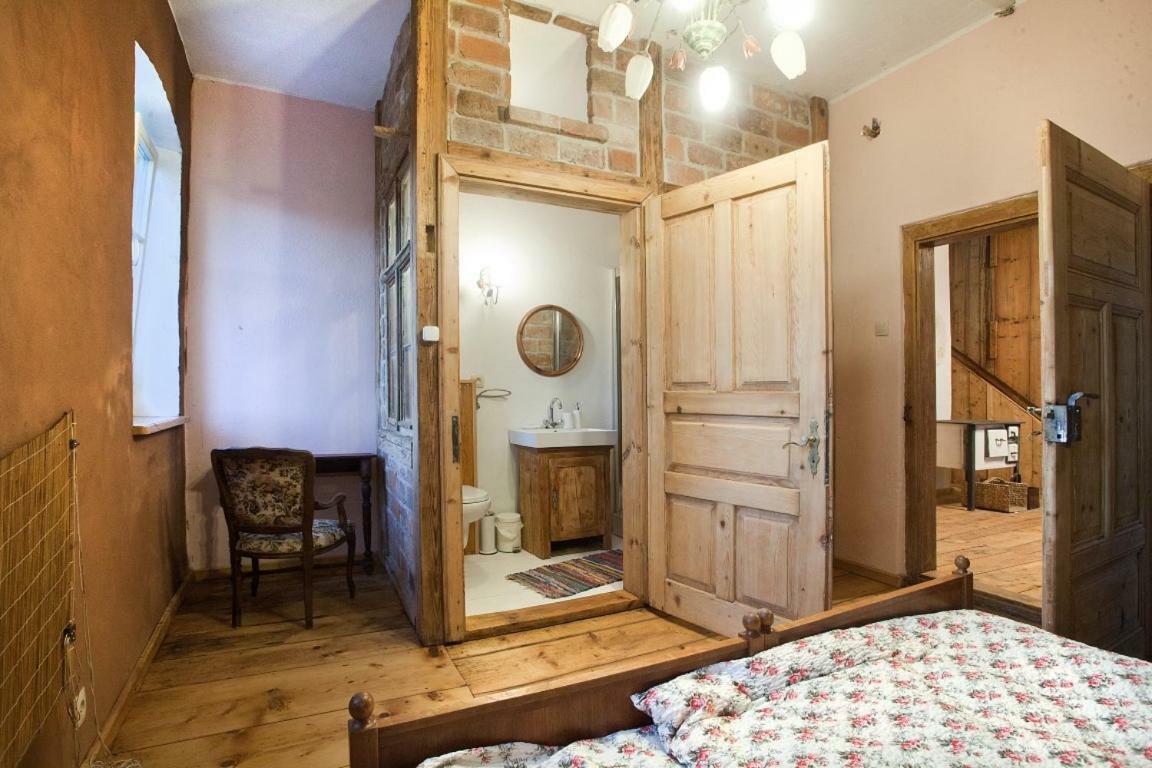 Villa Gosciniec Kaszarnia Kamienne Mirsk Esterno foto