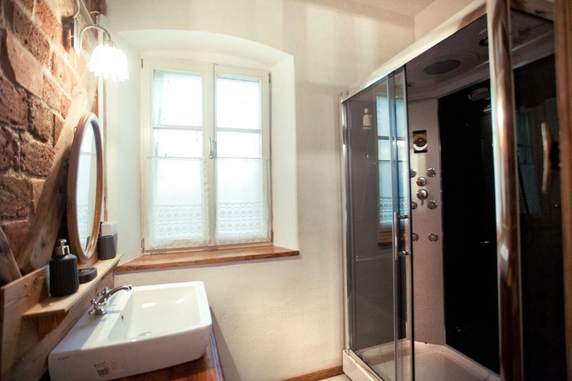 Villa Gosciniec Kaszarnia Kamienne Mirsk Esterno foto